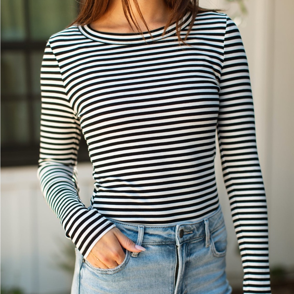 Striped Black and White Long Sleeve Top